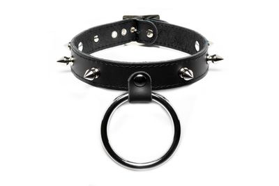Leather choker with large o-ring and small spikes - C34DBND-PS