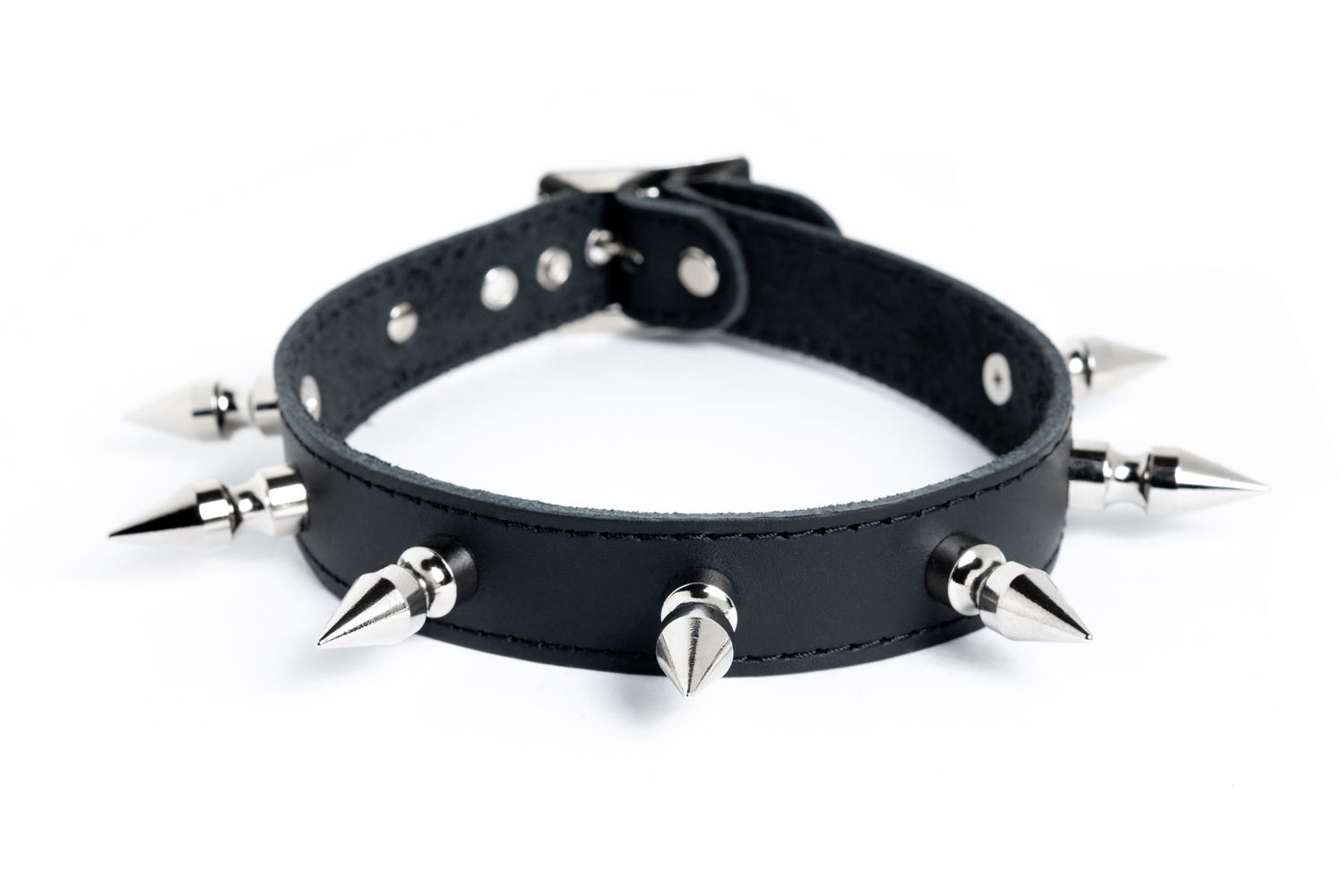 Leather choker with 7 thick spikes – C34GS