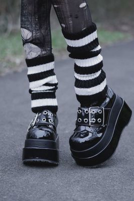 Love at First Bite Leg Warmers [NOIR / BLANC]