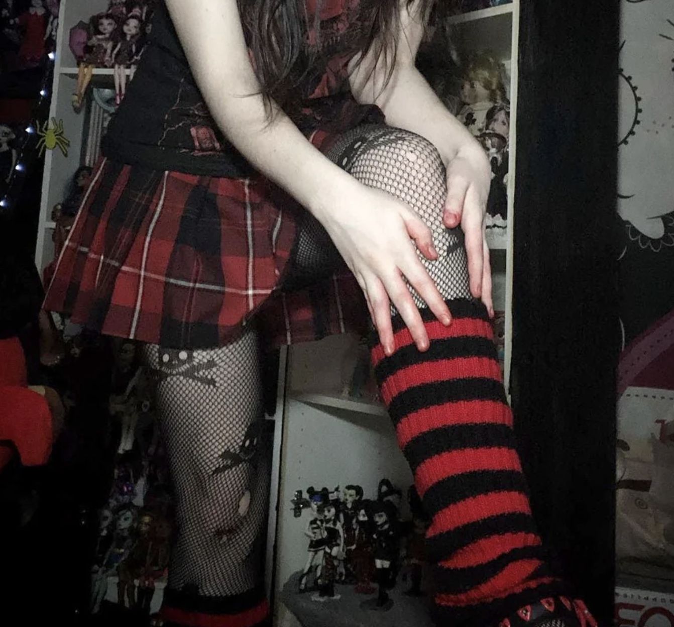 Bloodthirst Leg Warmers [BLACK / RED]