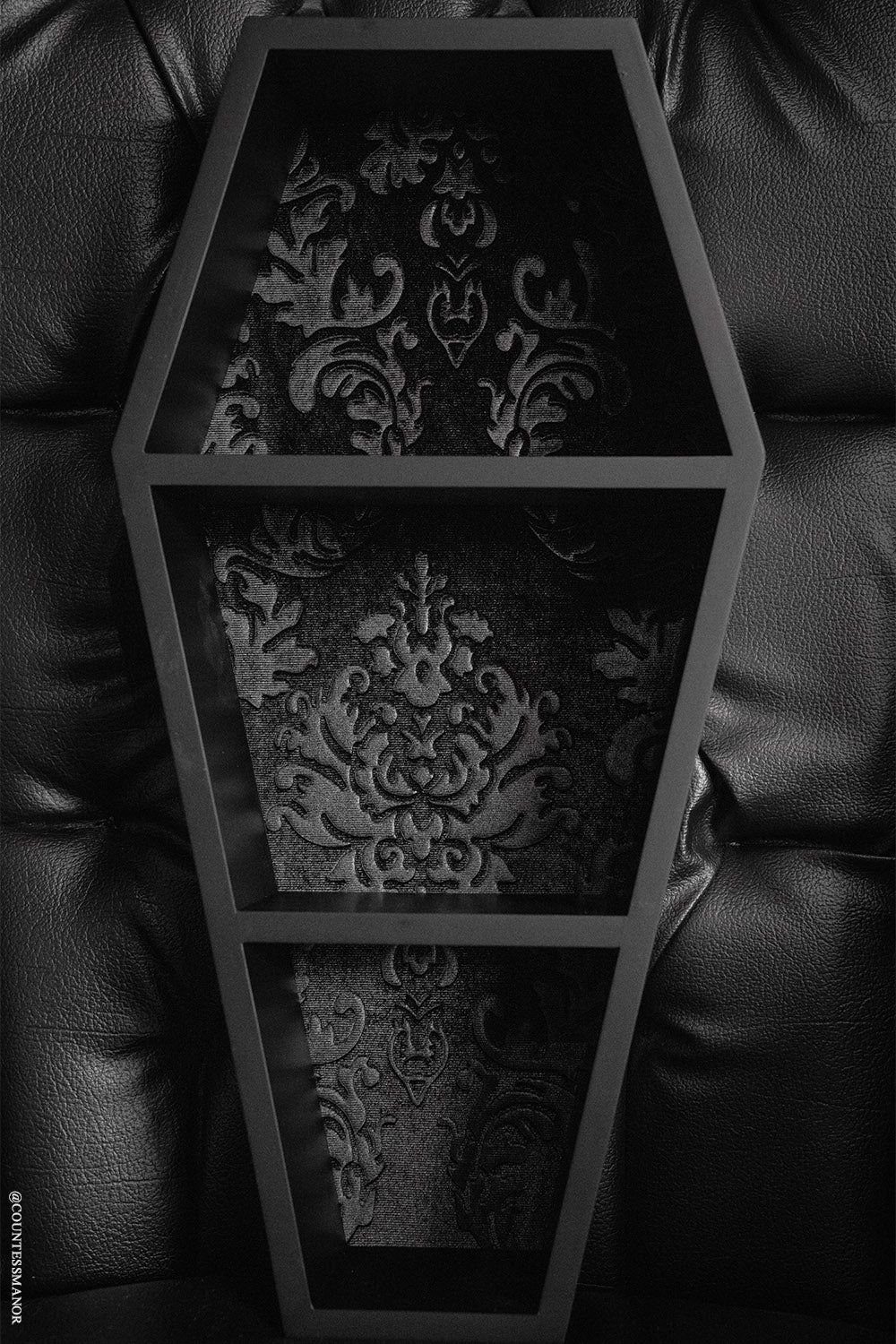 Coffin Haunted Mansion Shelf 20" [BLACK]