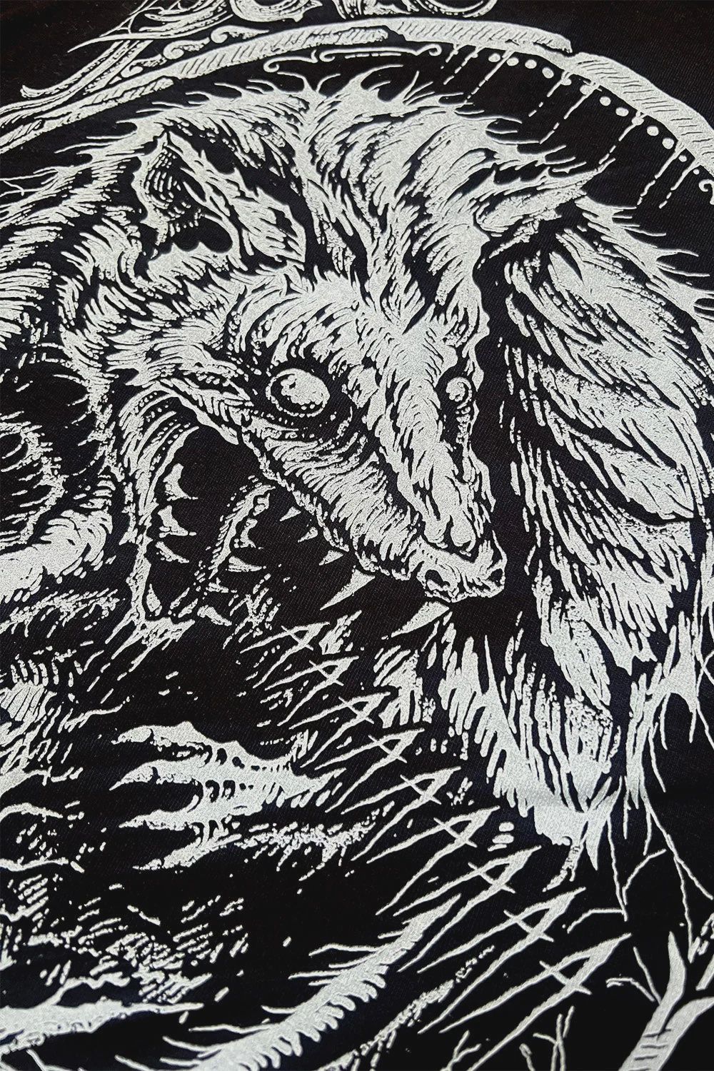Screaming Possum Women's T-Shirt [PLUS]