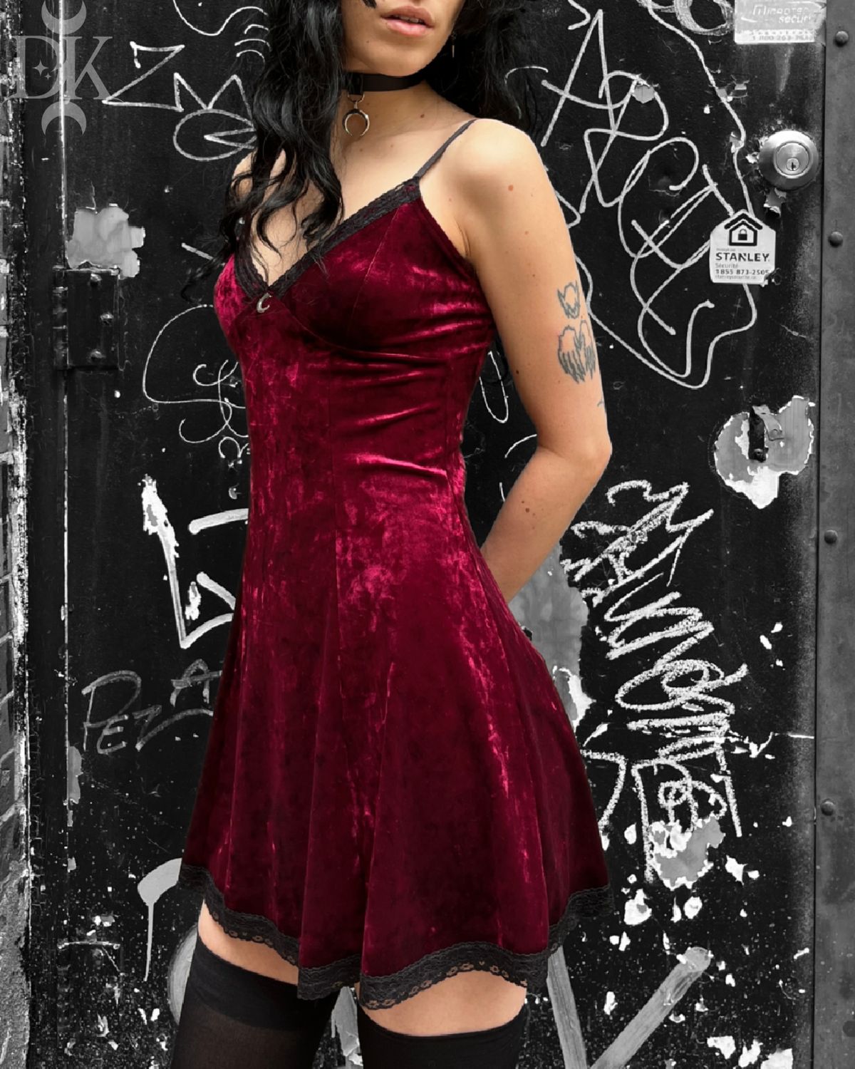 Short Wine-Red Velvet Dress with Moon-Shaped Charm - MADE IN QUEBEC