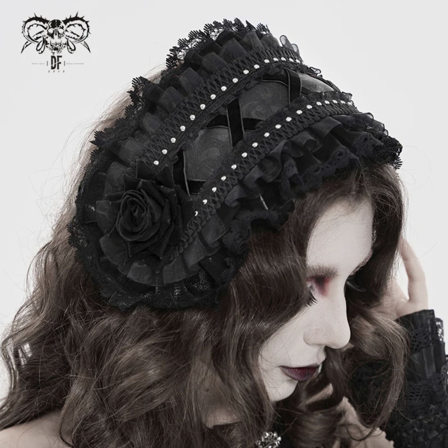 Headband with Lace and Black Roses AS27601