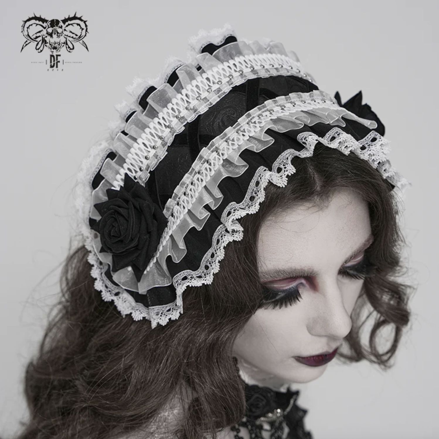 Headband with White Lace and Black Roses AS27602