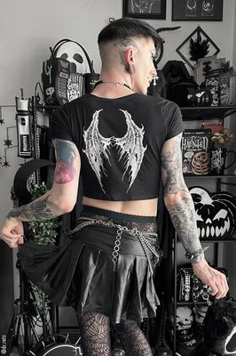 Broken Batwings Crop Top