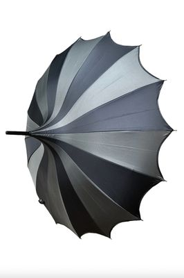 Batwing Pagoda Umbrella [BLACK &amp; GREY]
