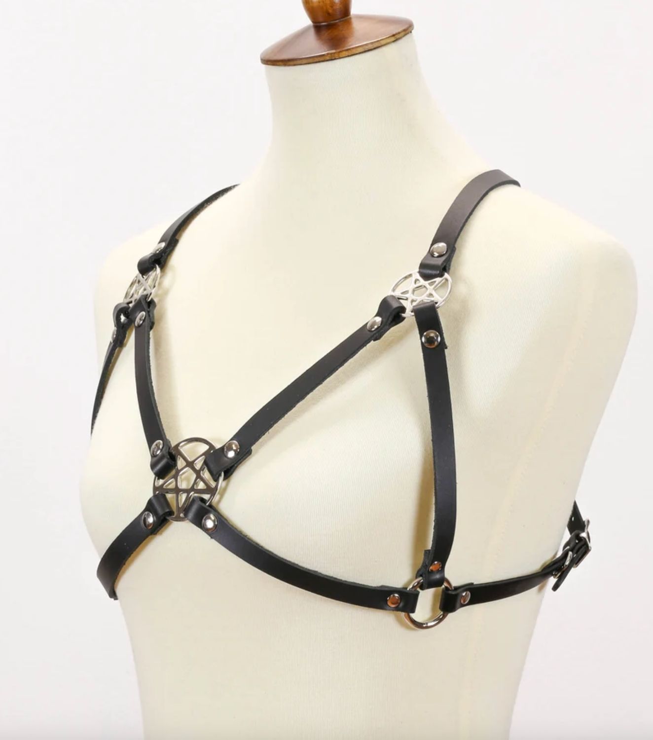 Harnais Pentagrammes XH151