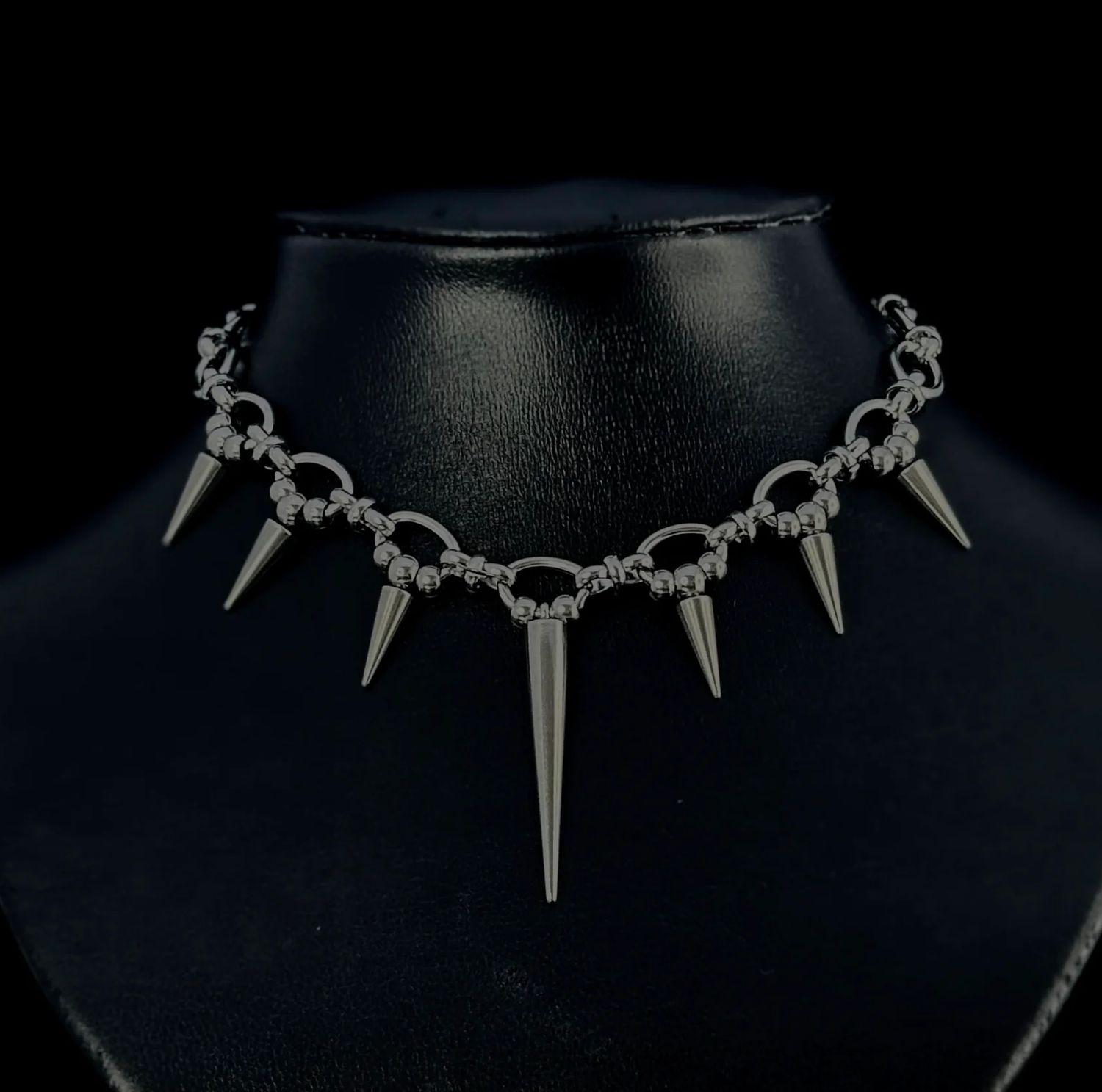 Dahlia Choker