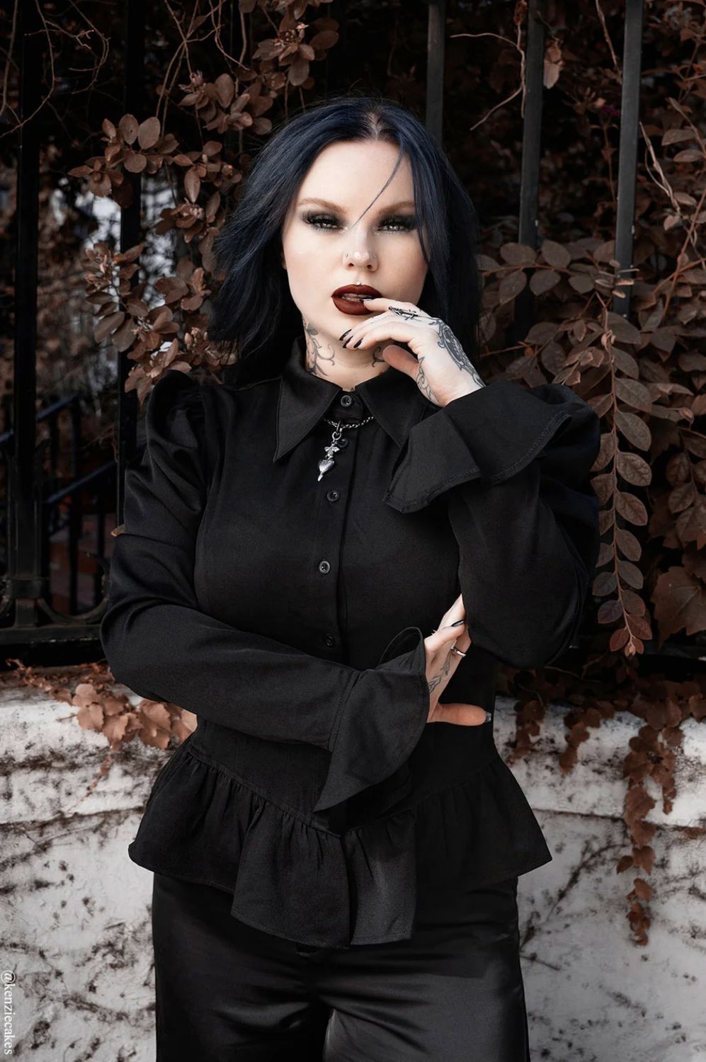 Chemise Ravenmourne Peplum à Manches Bouffantes