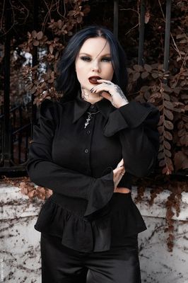 Chemise Ravenmourne Peplum à Manches Bouffantes