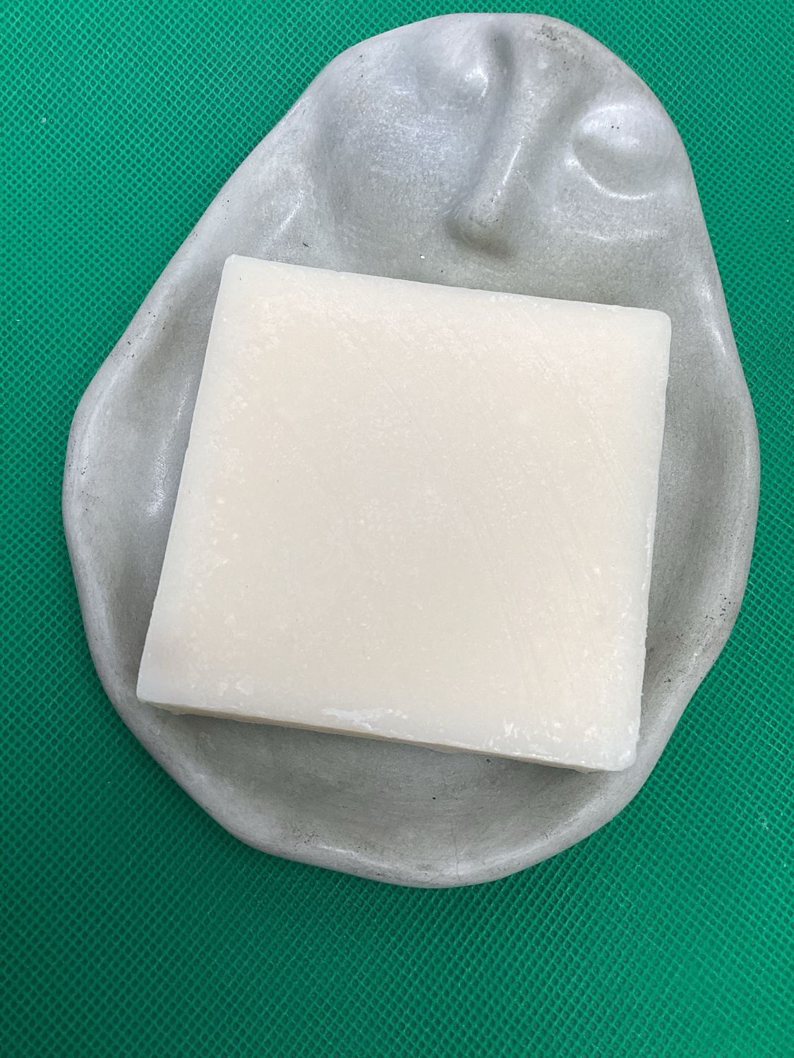 Grapefruit With Tea Tree Oil