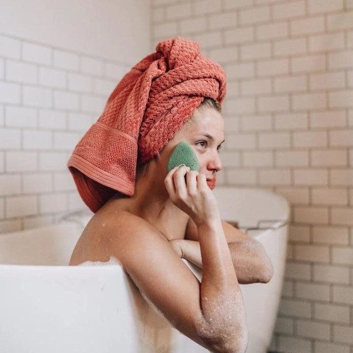 BKIND - Konjac Facial Sponge - Green Tea