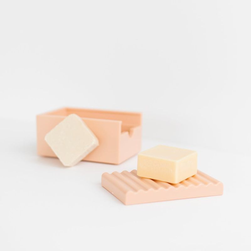 BKIND - 2-in-1 Travel Case and Soap Dish