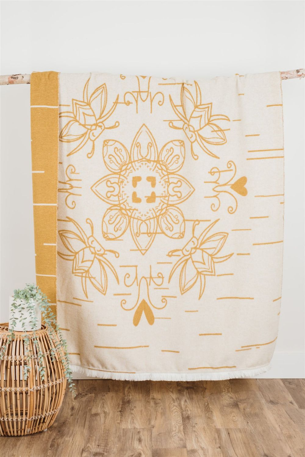 Mini Tipi - Sustainable Indigenous Blanket - Miel