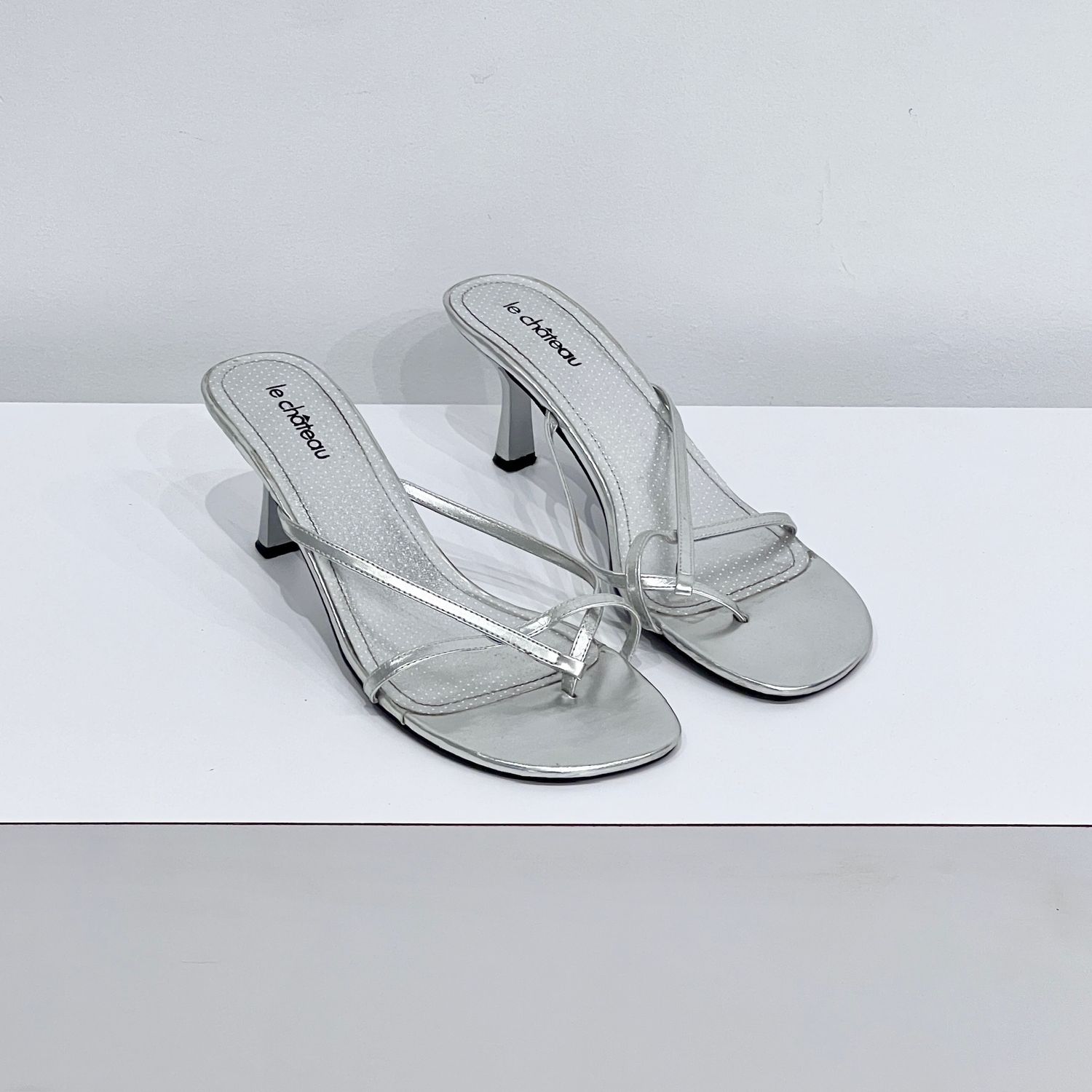Secondhand - Final Sale - Le Château Sandals