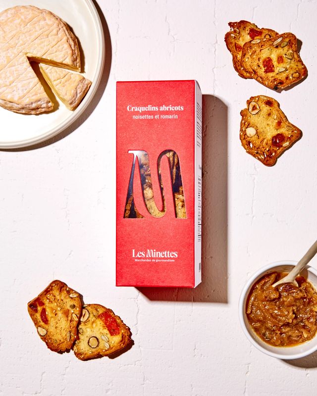 Les Minettes – Apricot, Hazelnut &amp; Rosemary Crackers