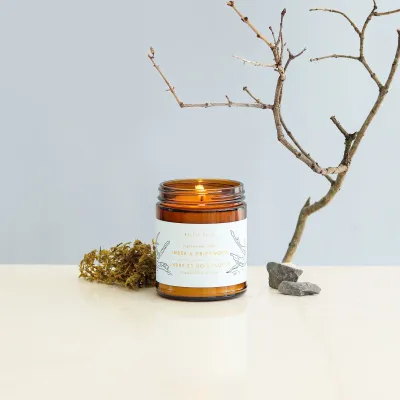 Baltic Club - Soy Candle - Amber &amp; Driftwood