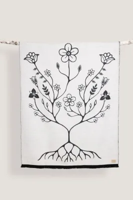 Mini Tipi - Sustainable Indigenous Blanket - Black and White Floral