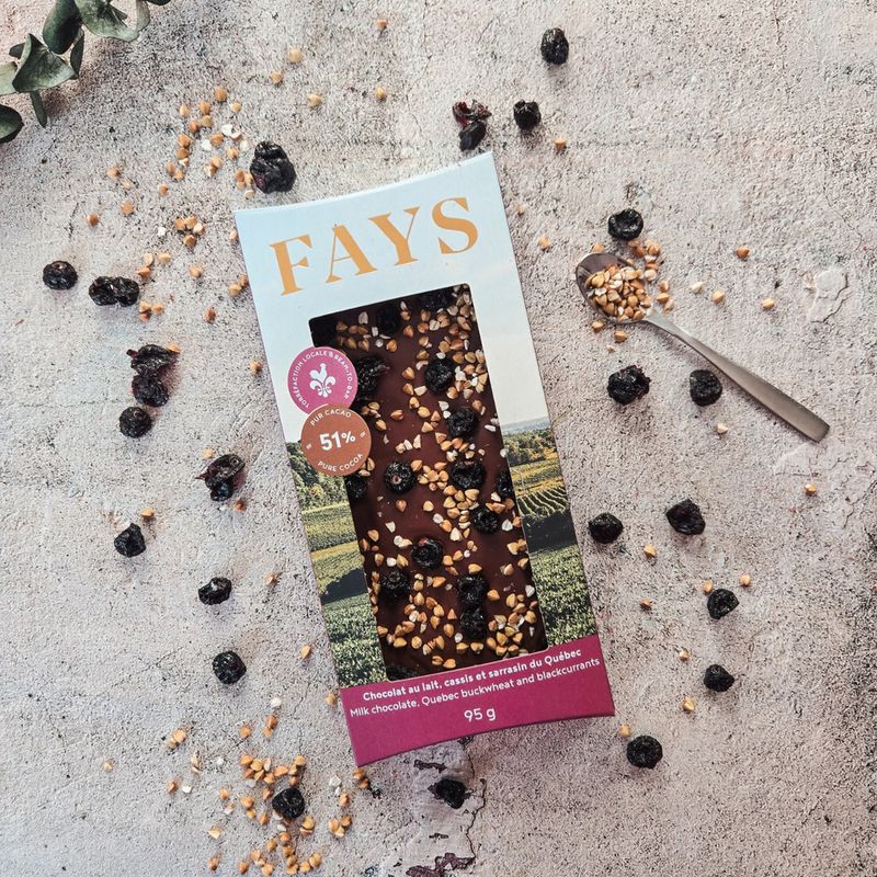 Fays – 51% Milk Chocolate Bar – Black Currant &amp; Buckwheat