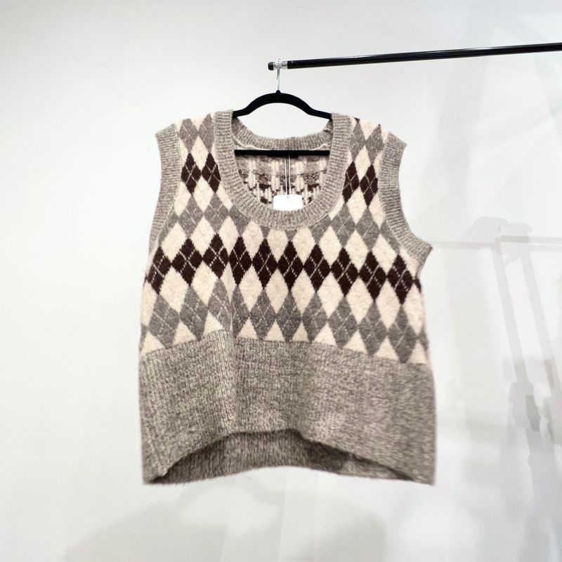 Secondhand - Final Sale - Suzy Shier Sweater