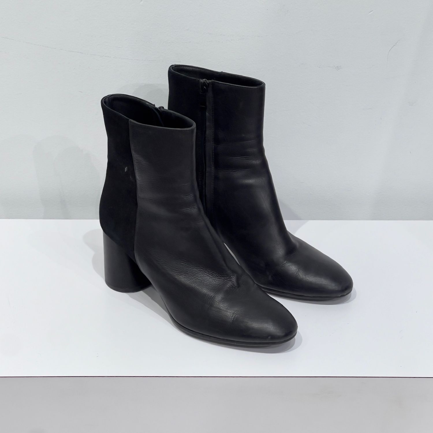Secondhand - Final Sale - La Canadienne Booties