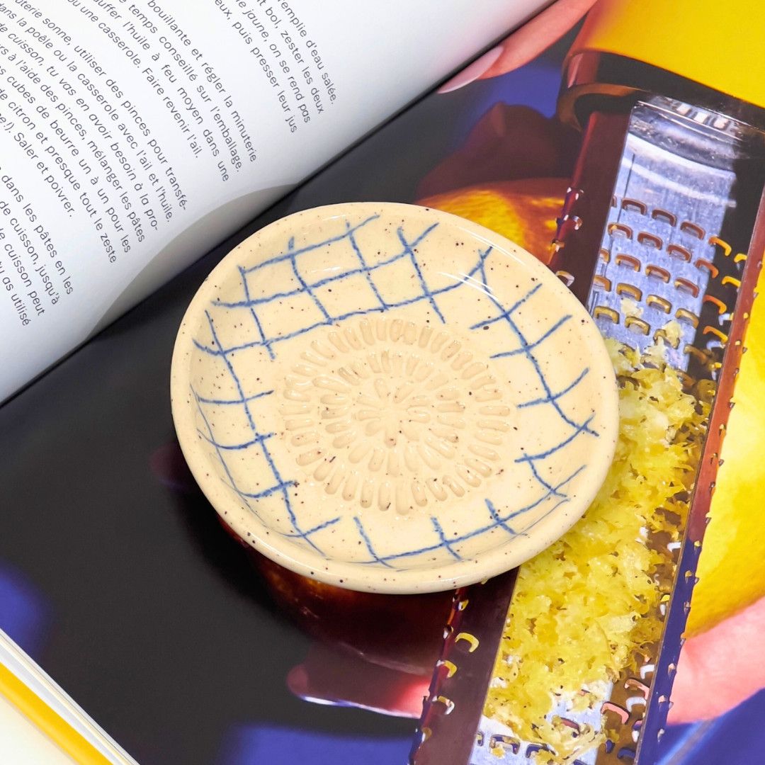 Miel Céramiques - Garlic Grater Plate - Checkered, Color: Bleu