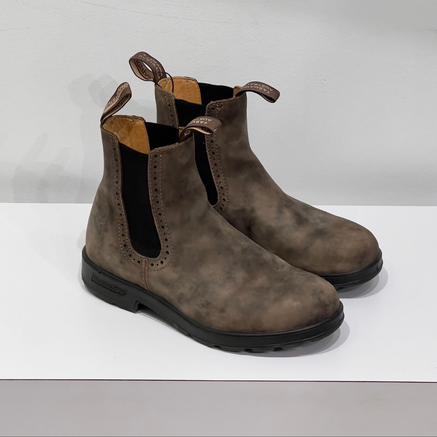 Secondhand - Final Sale - Blundstone Booties