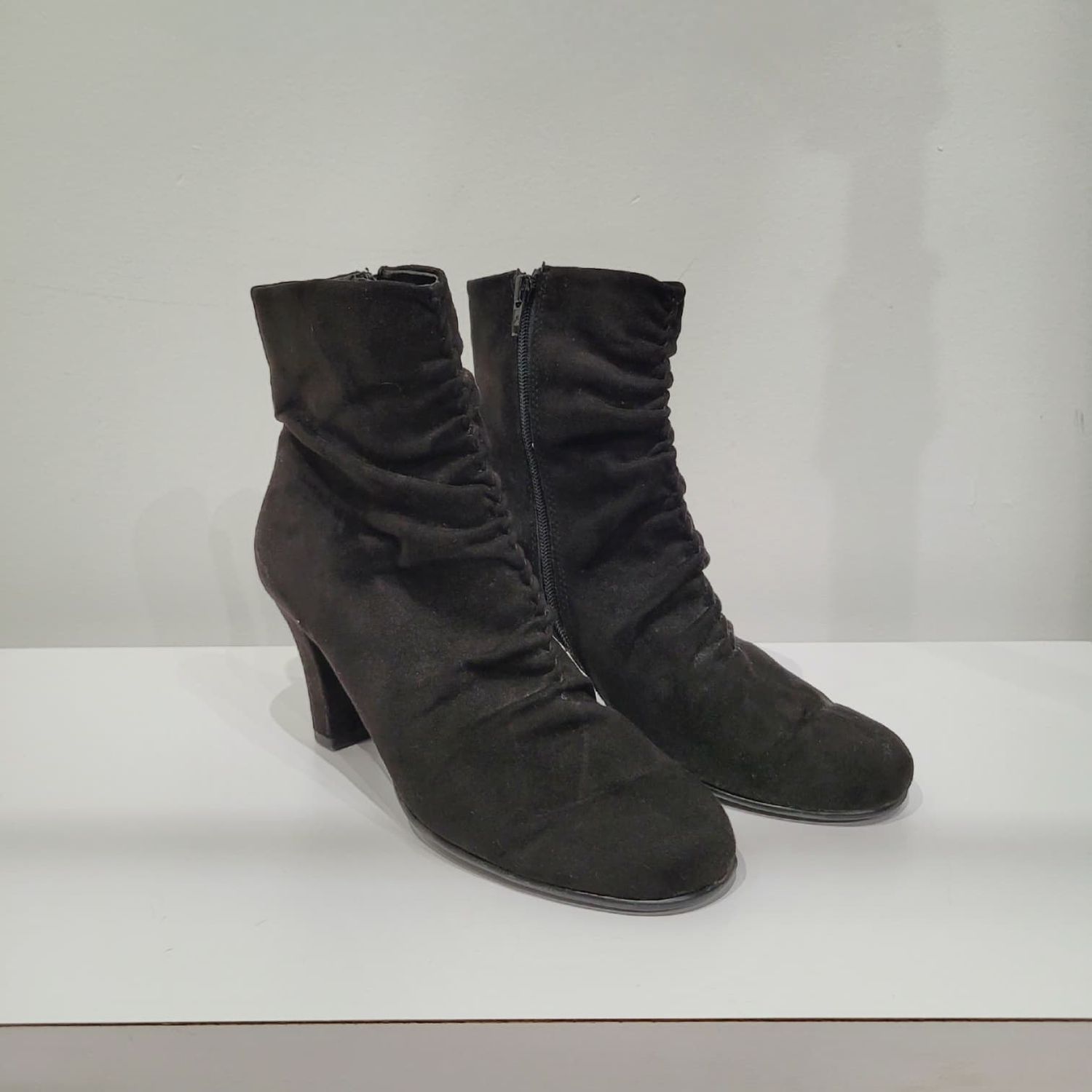Secondhand - Final Sale - Aerosoles Booties