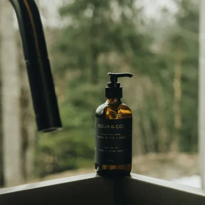SOJA&amp;CO - Hand Soap - Pine and Cedar Bark