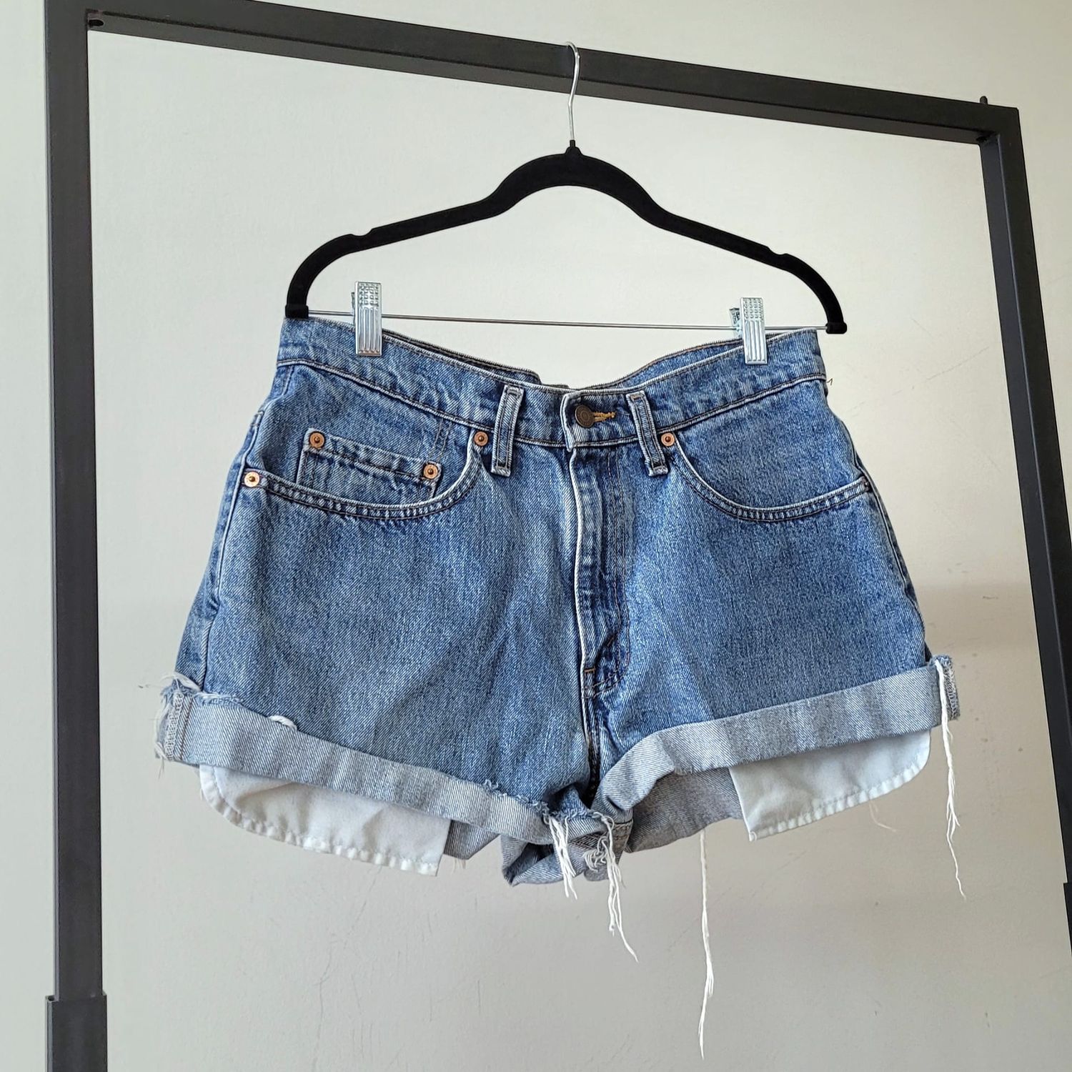 Secondhand - Final Sale - Levi's Shorts