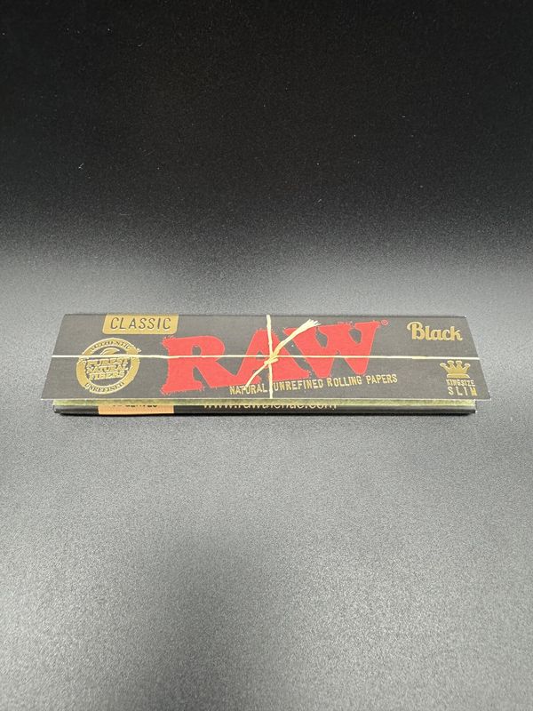 Raw Classic Black King Size Slim 32 Leaves