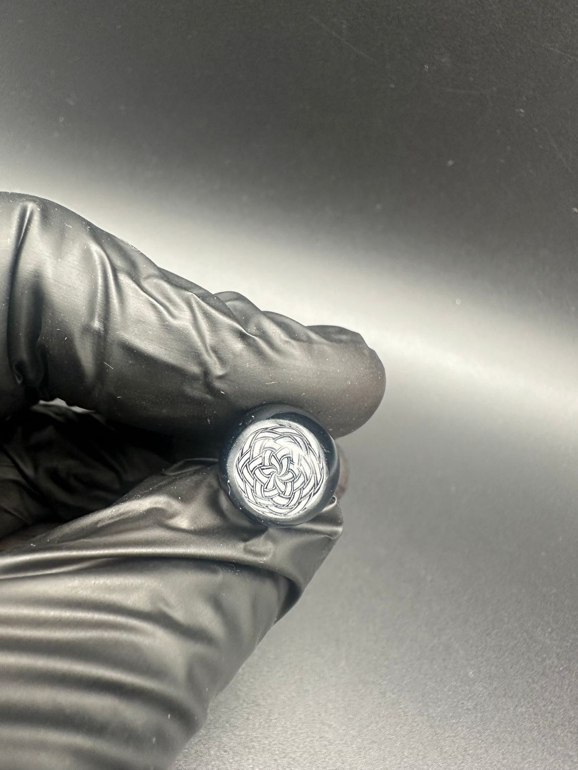 keys glass joystick cap - black &amp; white design