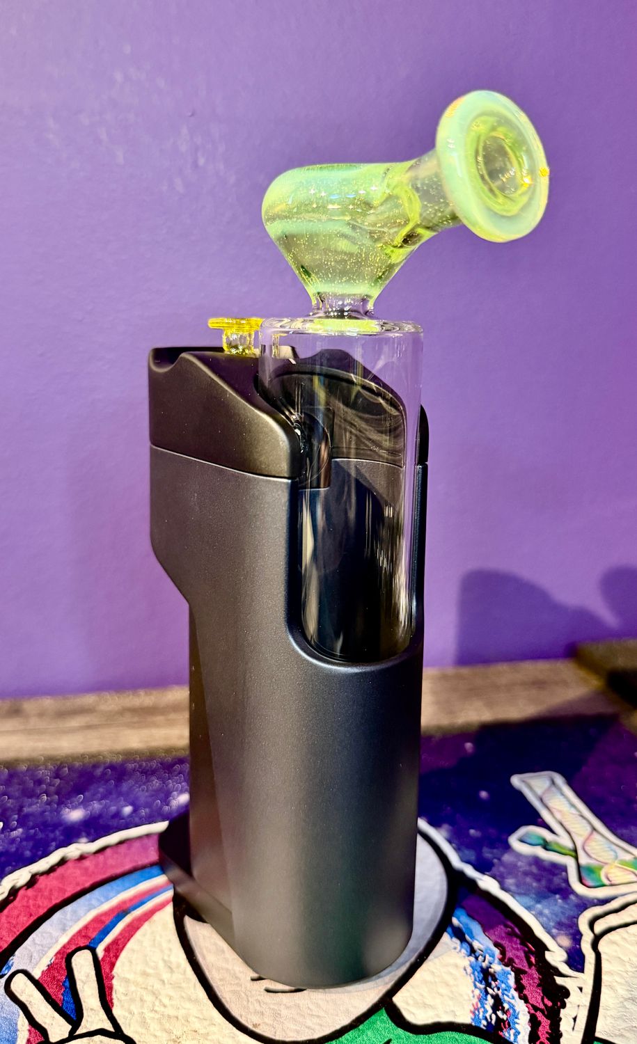 Charlie shaw glass Dr.Dabber Switch Go DRY top with matching cap- slime green
