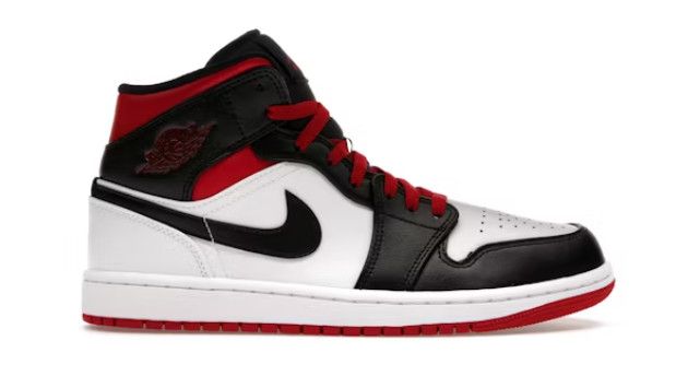 Air Jordan 1 Mid &#39;Black Toe White Heel&#39;
