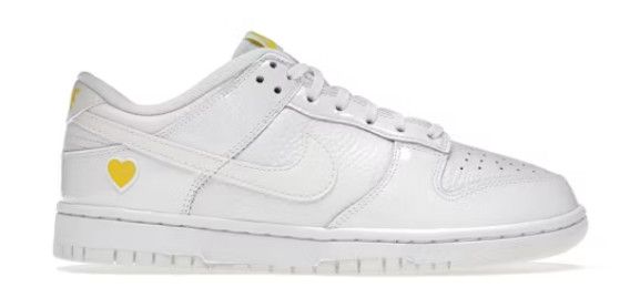 Wmn&#39;s Nike Dunk Low &#39;Yellow Heart&#39;