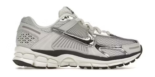 Wmn&#39;s Nike Vomero &#39;Photon Dust Metallic&#39;