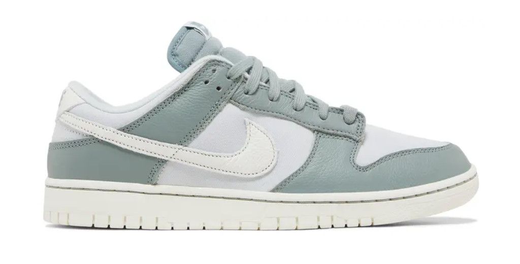 Nike Dunk Low &#39;Mica Green&#39;