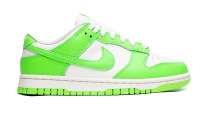 Wmn&#39;s Nike Dunk Low &#39;Green Strike&#39;