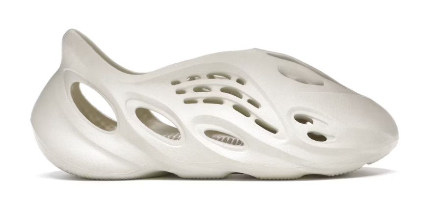Yeezy Foam RNNR &#39;Sand&#39;, Size: | 10 |