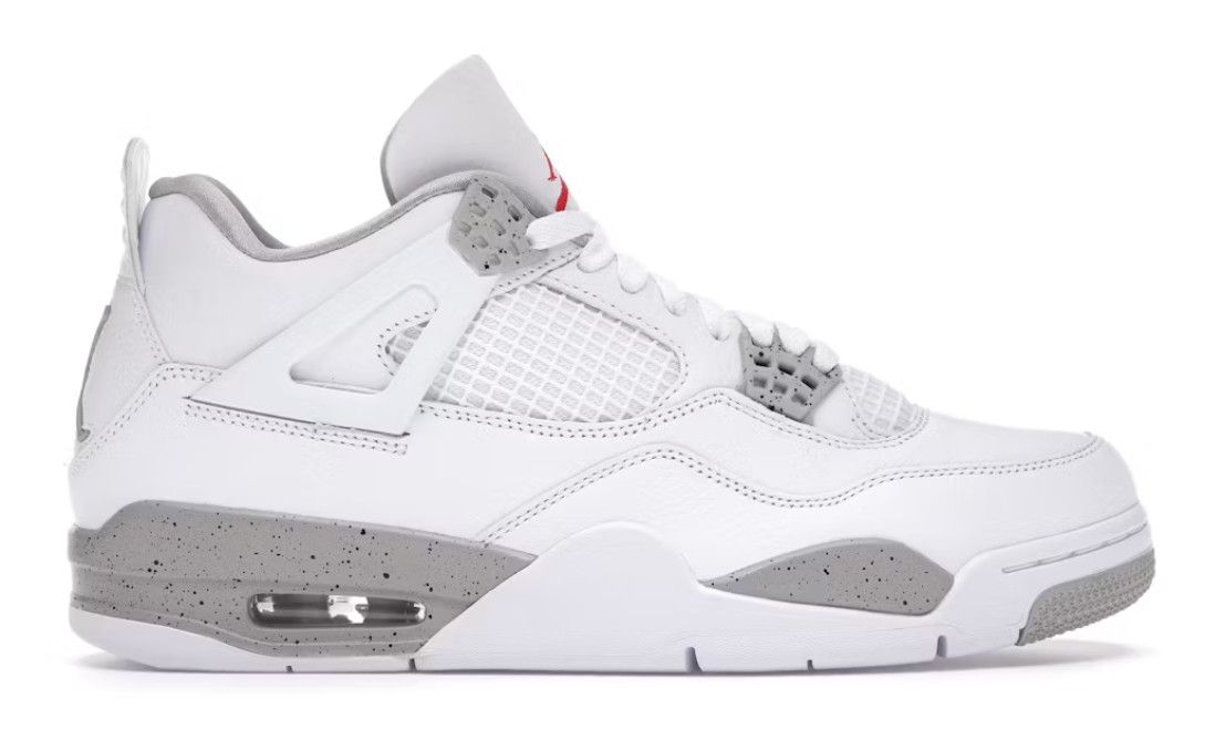 Air Jordan 4 Retro ‘White Oreo’ 