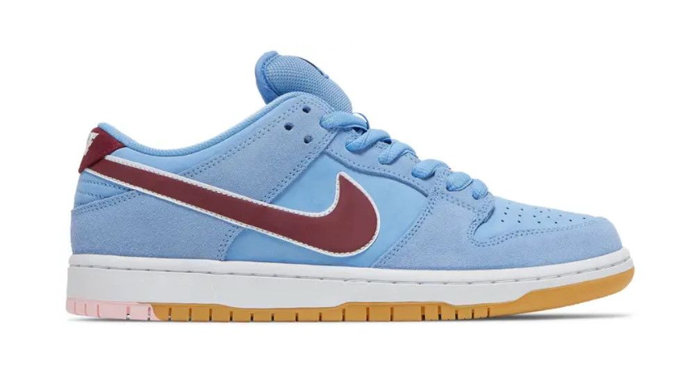 Nike SB Dunk Low ‘Phillies’, Size: | 8.5 |
