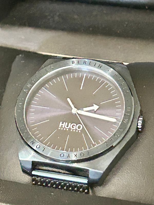 PRODUCTO : MUY BUENO / HUGO Reloj Analógico para Unisex Adulto de Cuarzo con Correa en Acero Inoxidable