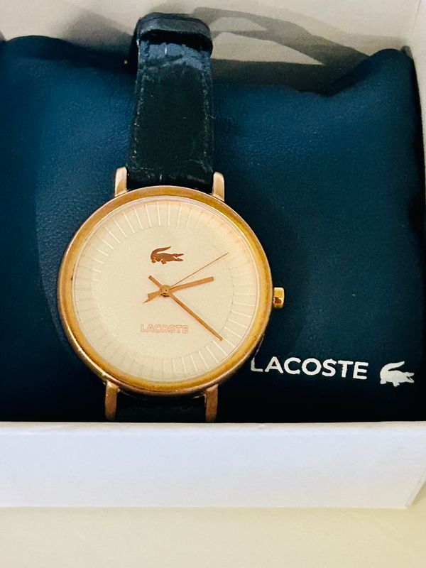 ESTADO : MUY BUENO - Reloj de cuarzo de acero inoxidable para mujer Lacoste con correa de piel