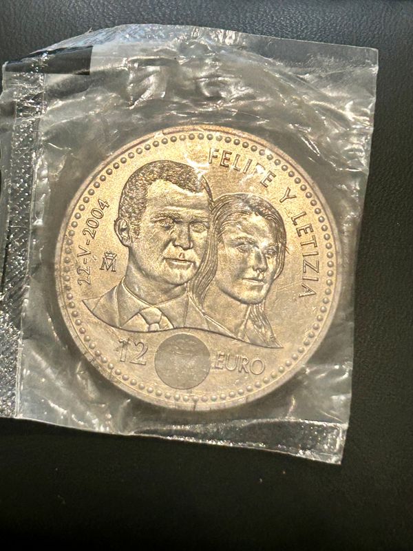 España 12 euros, 2004
Boda del Príncipe Felipe de Borbón y Letizia Ortiz