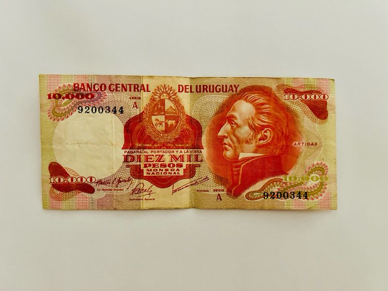 billete de 10000 Nuevos Pesos uruguayos