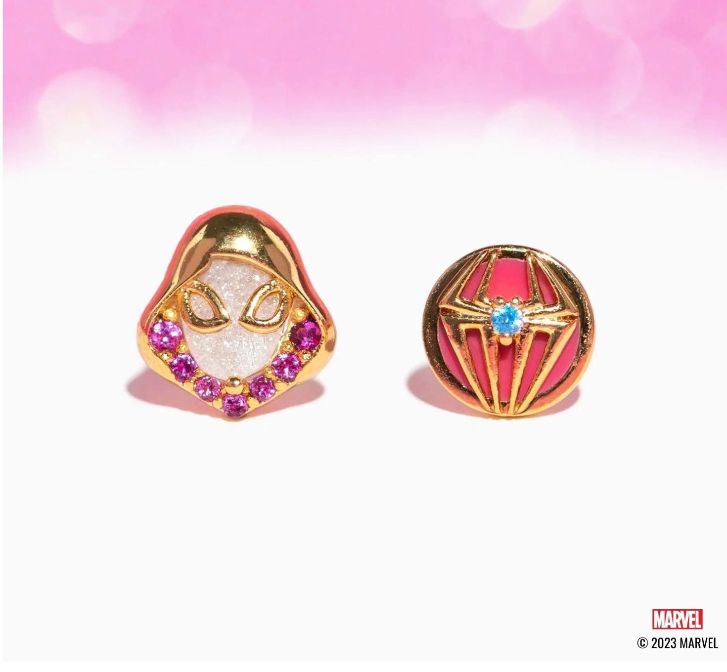 Marvel&#39;s Ghost-Spider Studs, Color: Gold
