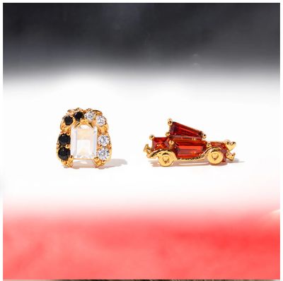 Disney Villains Cruella de Vil Studs Gold