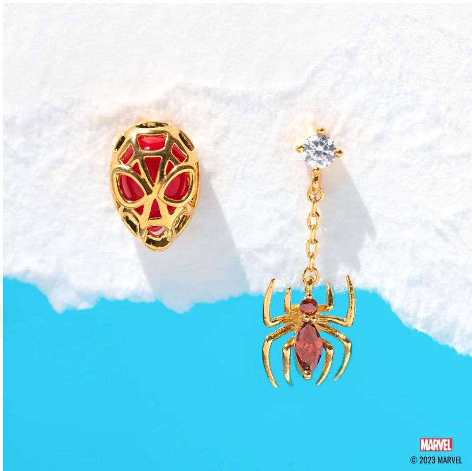 Marvel&#39;s Spider-Man Studs Gold