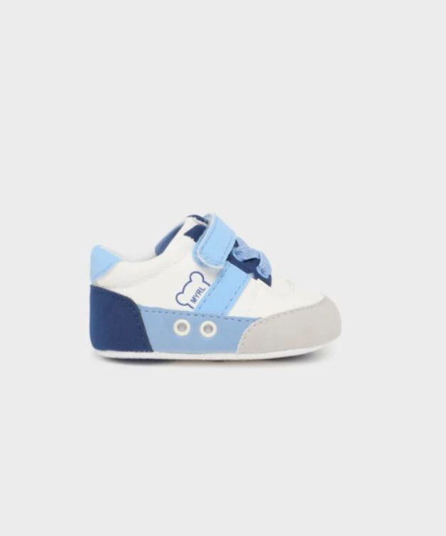 Blue Bell Sneakers, Size: 17.  5-7m